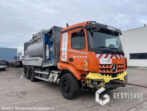 Voirie Mercedes AROCS 3343