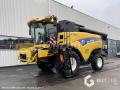 Moissonneuse-batteuse New Holland CX8040