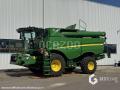 Moissonneuse-batteuse John Deere S770
