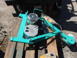 treuil élévateur IMER AIRONE 300N + étai interieur