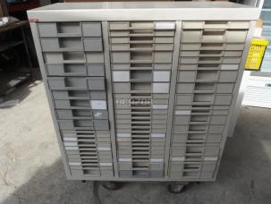 armoire de classement 65 tiroirs format A4.