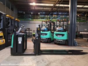 Mitsubishi OPB20N2X fourches levée ergonomique 2400mm