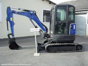 Mini-pelle Bobcat E26EM