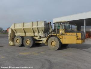 Tombereau rigide Caterpillar D250 E