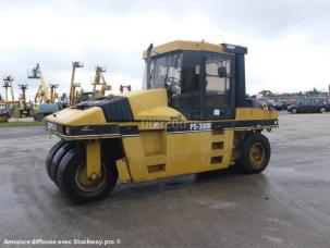 Compacteur à pneus Caterpillar PS300B
