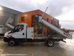 Benne basculante de chantier et de TP Iveco 35C14