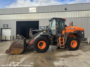 Chargeuse Doosan DL320-7