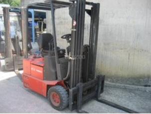 CHARIOT ELEVATEUR ELECTRIQUE FENWICK E12-CAPACITE 1T2-LEVEE 4.20M