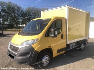 Fourgon avec parois et toit rigide Fiat Ducato