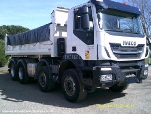 Benne basculante de chantier et de TP Iveco Trakker