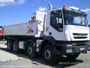 Benne basculante de chantier et de TP Iveco Trakker