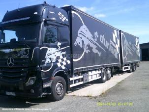 Carrosserie à parois latérales souples coulissantes (PLSC) Mercedes Actros