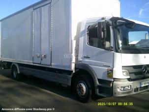 Fourgon avec parois et toit rigide Mercedes Atego