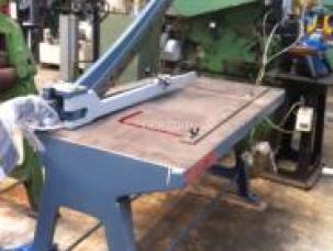 CISAILLE A LEVIER 1250 x 1,5 MM