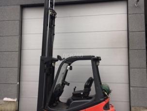 Exclusivité, Chariot Fenwick H18 Triplex (1529)