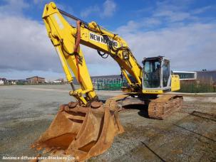 Pelle New Holland E 215 B