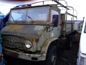 Fourgon bâché avec parois rigides Unimog 404