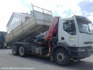 Plateau Renault Kerax 370 dci avec grue Fassi F190