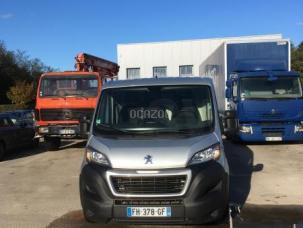 Fourgon avec parois et toit rigide Peugeot Boxer