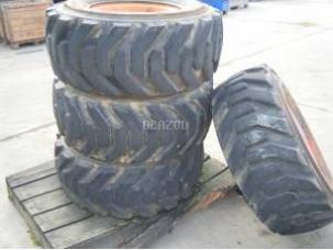 Roues increvables en 14 x 17.5 en 8 trous