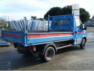 VEHICULE UTILITAIRE / CAMION BENNE IVECO 35C12 HPI