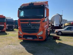 Pour semi-remorque Mercedes Actros