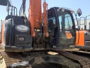 Pelle  Hitachi ZX225US