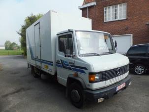 Fourgon avec parois et toit rigide Mercedes-Benz 609D