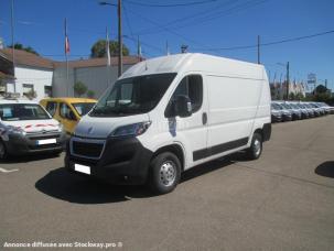 Fourgon avec parois et toit rigide Peugeot Boxer