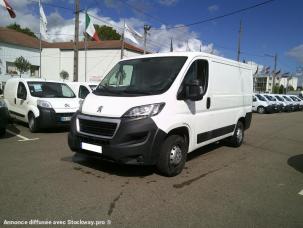 Fourgon avec parois et toit rigide Peugeot Boxer