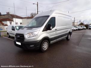 Fourgon avec parois et toit rigide Ford Transit