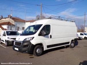 Fourgon avec parois et toit rigide Peugeot Boxer