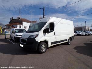 Fourgon avec parois et toit rigide Peugeot Boxer