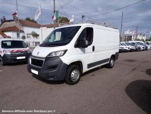 Fourgon avec parois et toit rigide Peugeot Boxer