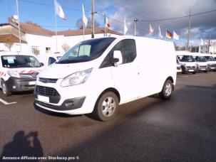 Fourgon avec parois et toit rigide Ford Transit