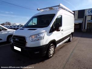 Fourgon avec parois et toit rigide Ford Transit