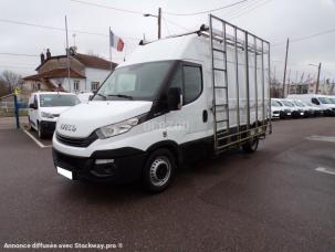 Fourgon avec parois et toit rigide Iveco Daily