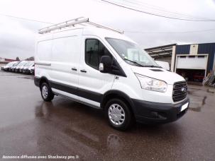 Fourgon avec parois et toit rigide Ford Transit