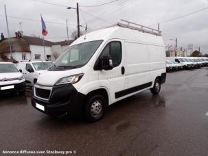 Fourgon avec parois et toit rigide Peugeot Boxer