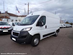 Fourgon avec parois et toit rigide Peugeot Boxer