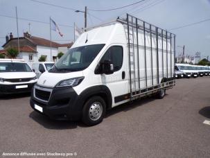 Fourgon avec parois et toit rigide Peugeot Boxer