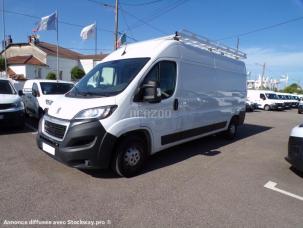 Fourgon avec parois et toit rigide Peugeot Boxer