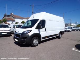 Fourgon avec parois et toit rigide Peugeot Boxer