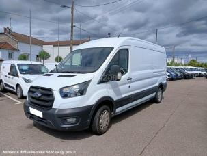 Fourgon avec parois et toit rigide Ford Transit
