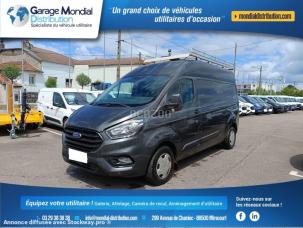 Fourgon avec parois et toit rigide Ford Transit