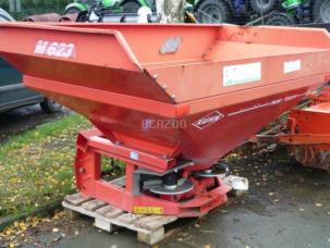 DISTRIBUTEUR D'ENGRAIS KUHN MDS 732