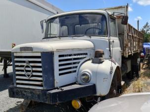 Benne basculante de chantier et de TP Berliet GLR