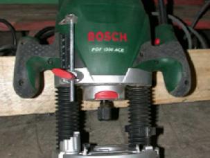 Defonceuse portative Bosch POF 1300 ACE