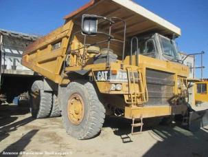 Tombereau rigide Caterpillar 771D