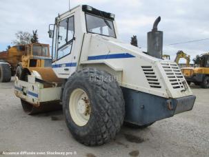 Compacteur monocylindre Bomag BW211 D-3